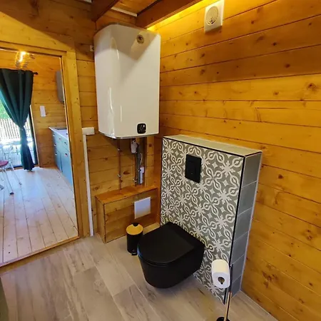 Le De Joyce Et Piscine Saint-Aubin-Des-Preaux