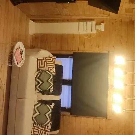 Le De Joyce Et Piscine *