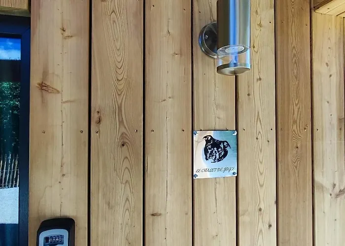 Le De Joyce Et Piscine *