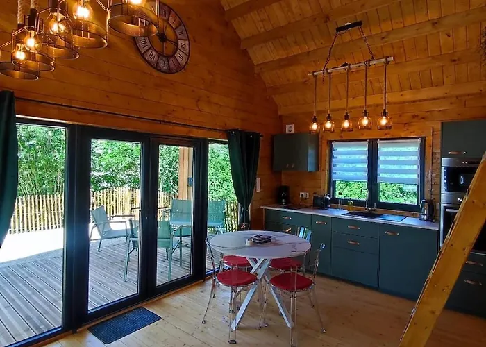 Le De Joyce Et Piscine シャレー Saint-Aubin-Des-Preaux