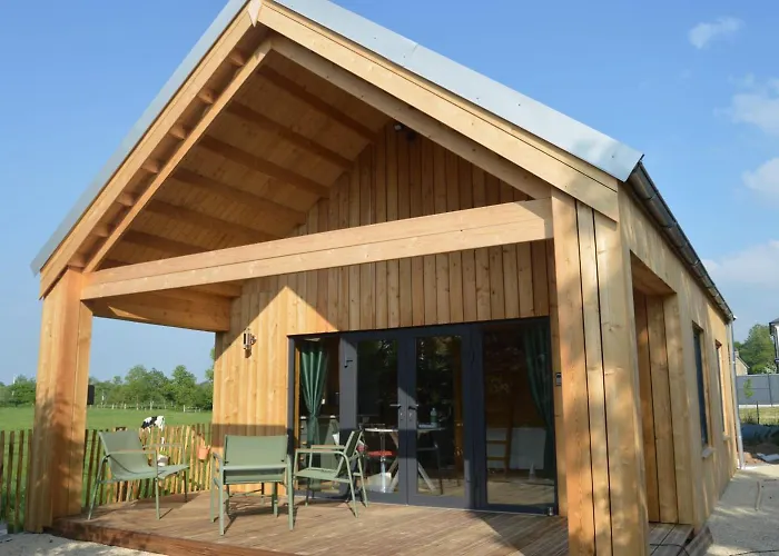 Le De Joyce Et Piscine Saint-Aubin-Des-Preaux